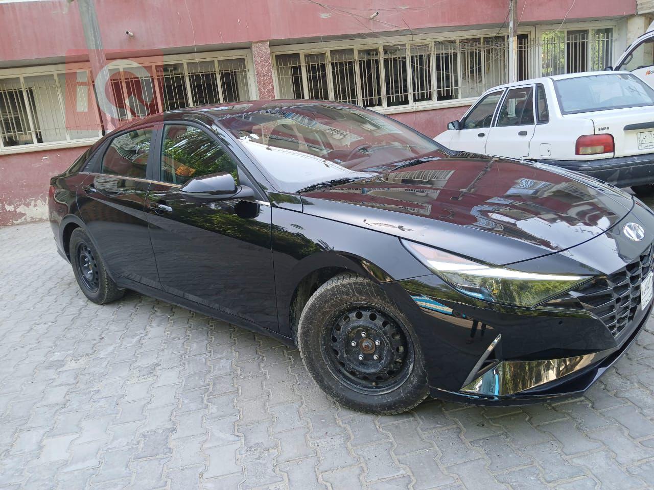 هیوندای ئەلەنترا